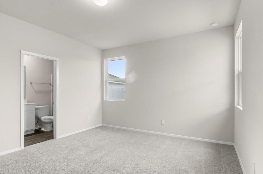 Spacious, unfurnished interior of a new home in Casetta Ranch, Kyle (Image 16).
