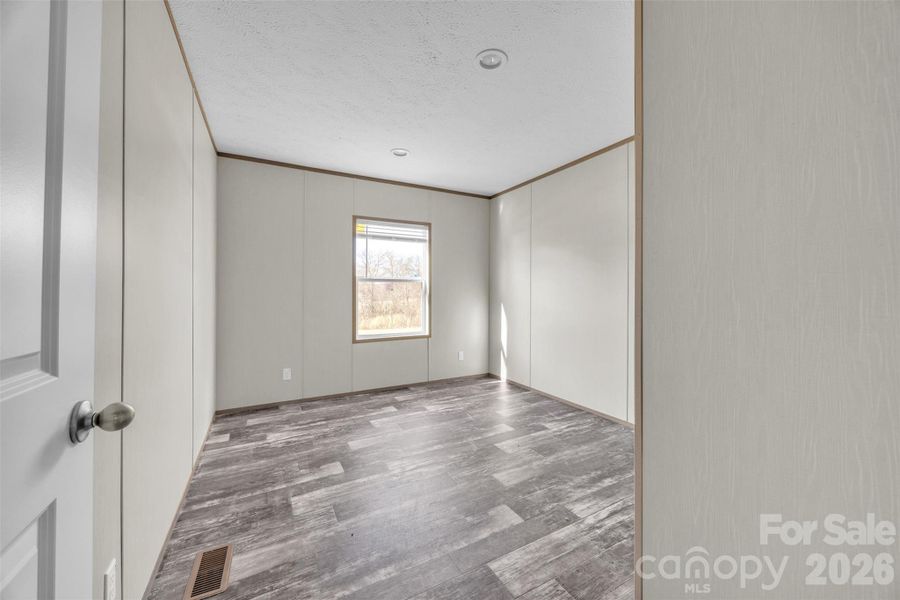 Spacious, unfurnished interior of a new home in , Taylorsville (Image 14).