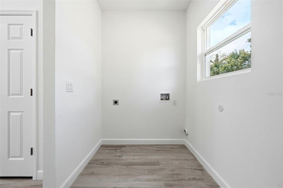 Spacious, unfurnished interior of a new home in , Haines City (Image 69).