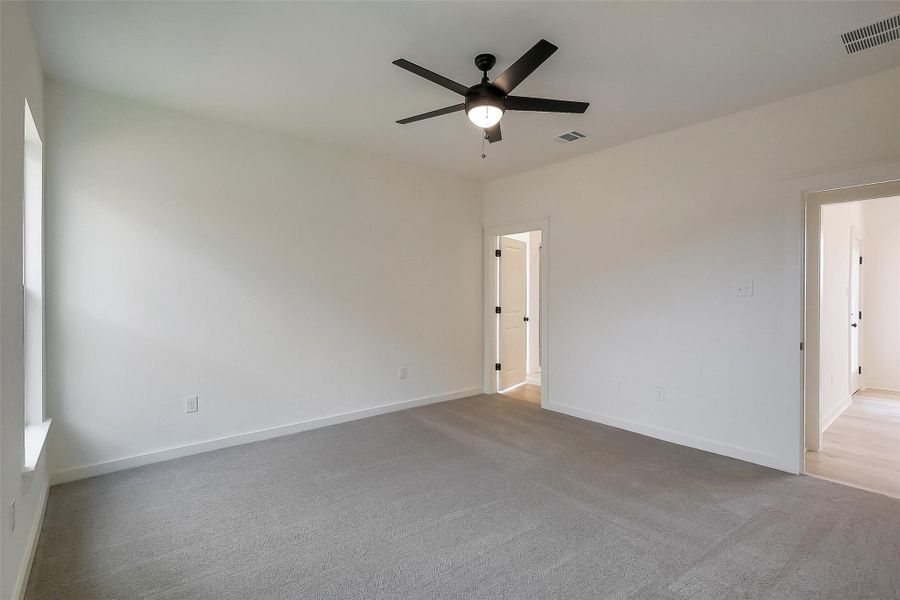 Spacious, unfurnished interior of a new home in Aldeana, Bonney (Image 19).