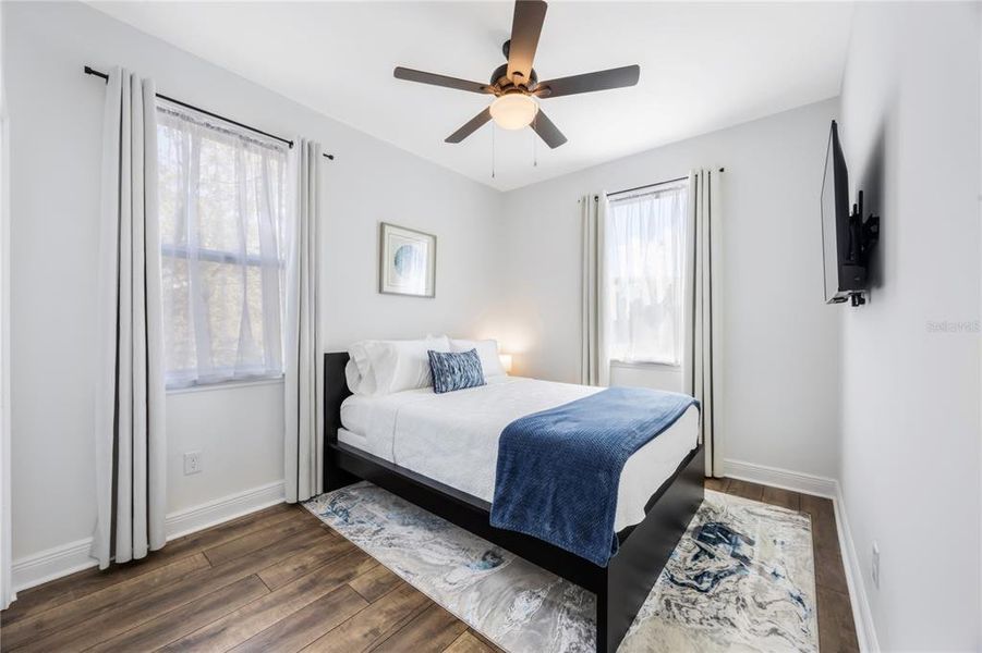 Furnished interior view inside a new home in , Tarpon Springs (Image 35).