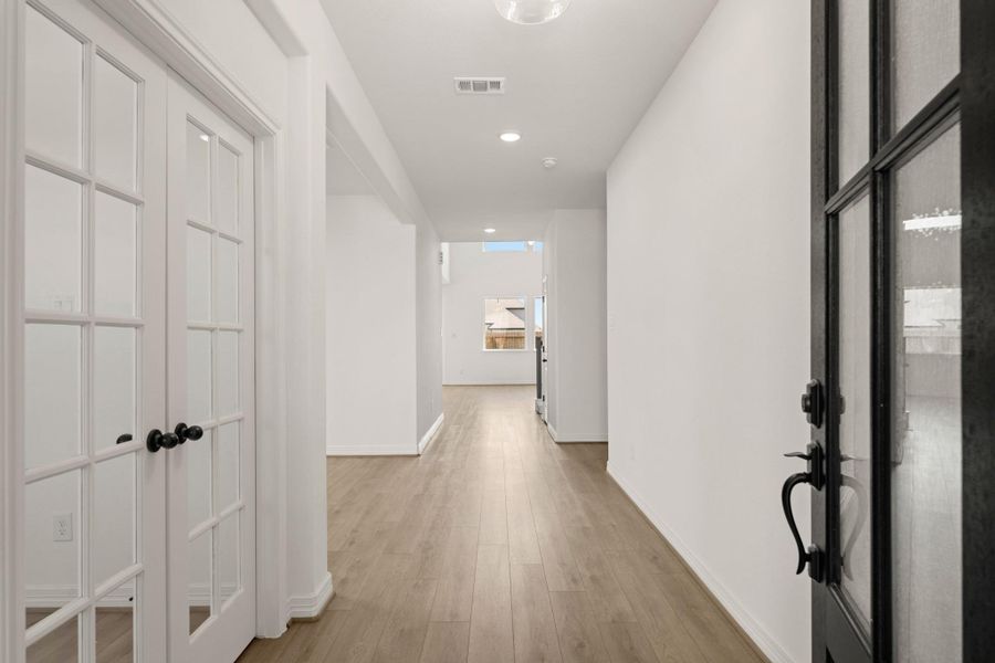 Spacious, unfurnished interior of a new home in Katy Lakes 50FT, Katy (Image 17). Spacious, unfurnished interior of a new home in Katy Lakes 50FT, Katy (Image 17).