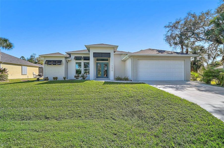 Exterior details and patio area of a home in , Port Charlotte (Image 2).