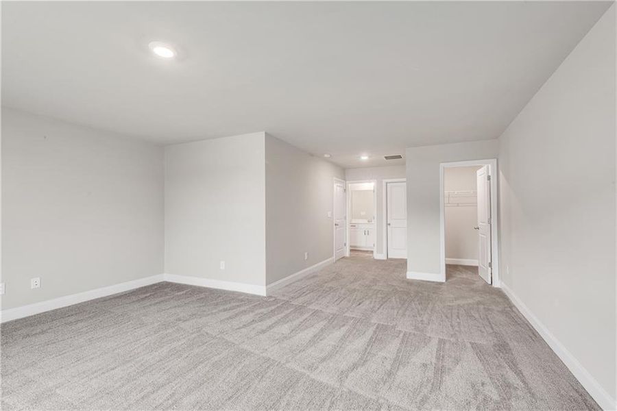Spacious, unfurnished interior of a new home in Hidden Fields, Hoschton (Image 25).