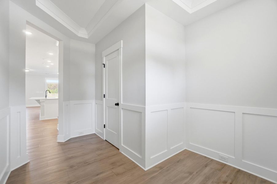 Spacious, unfurnished interior of a new home in Blythe Mill Townhomes, Waxhaw (Image 23).