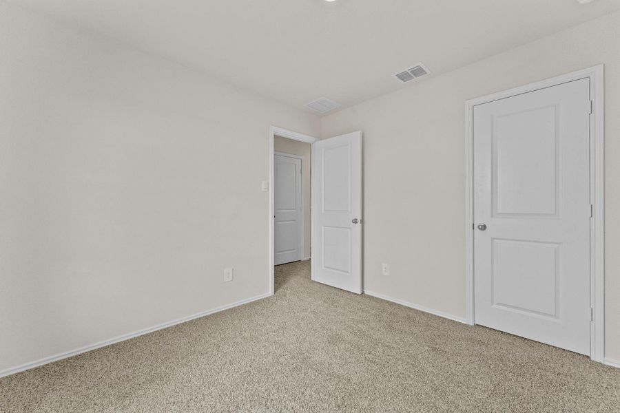 Spacious, unfurnished interior of a new home in Bollinger, Maxwell (Image 21).