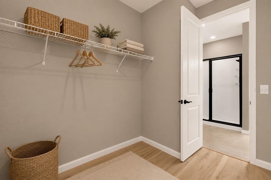 Spacious, unfurnished interior of a new home in Seasons at Lakeside Forest, Tavares (Image 24).