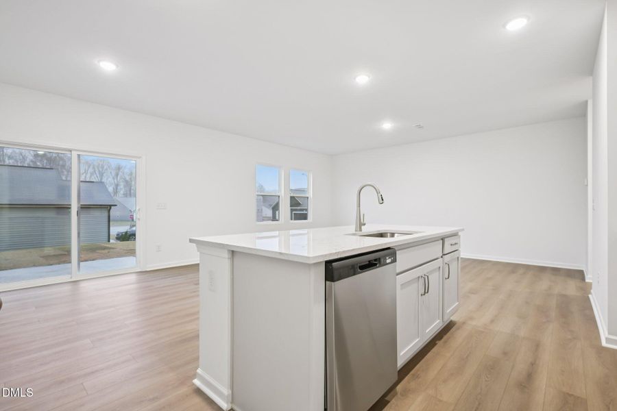 12-web-or-mls-Salers Loop-S1703-012 12-web-or-mls-Salers Loop-S1703-012