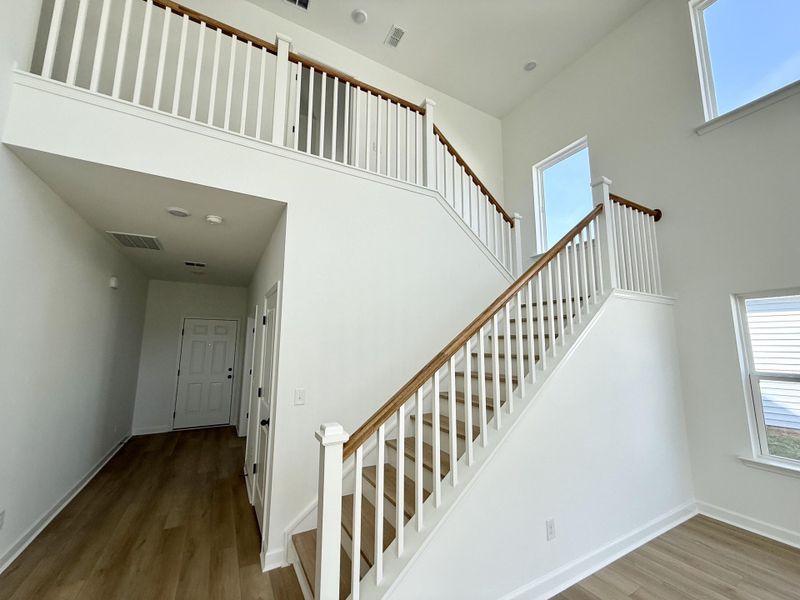 Spacious, unfurnished interior of a new home in , Summerville (Image 33).