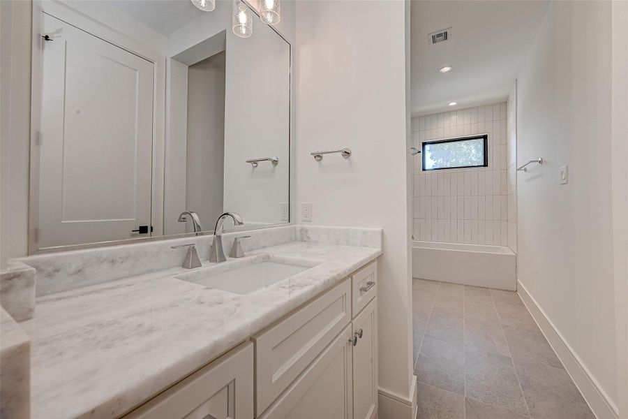 Image 31 of a home in .