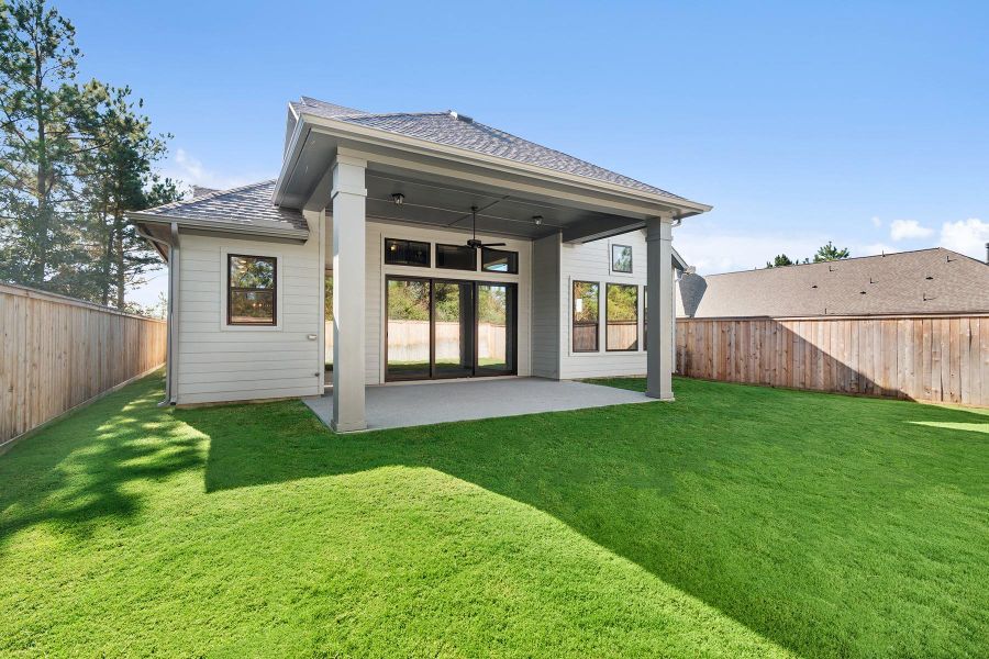 Welcome to The Zinnia by David Weekley Homes. Move-In-Ready Now!