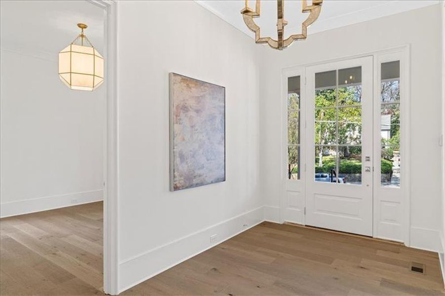 Spacious, unfurnished interior of a new home in , Atlanta (Image 68).