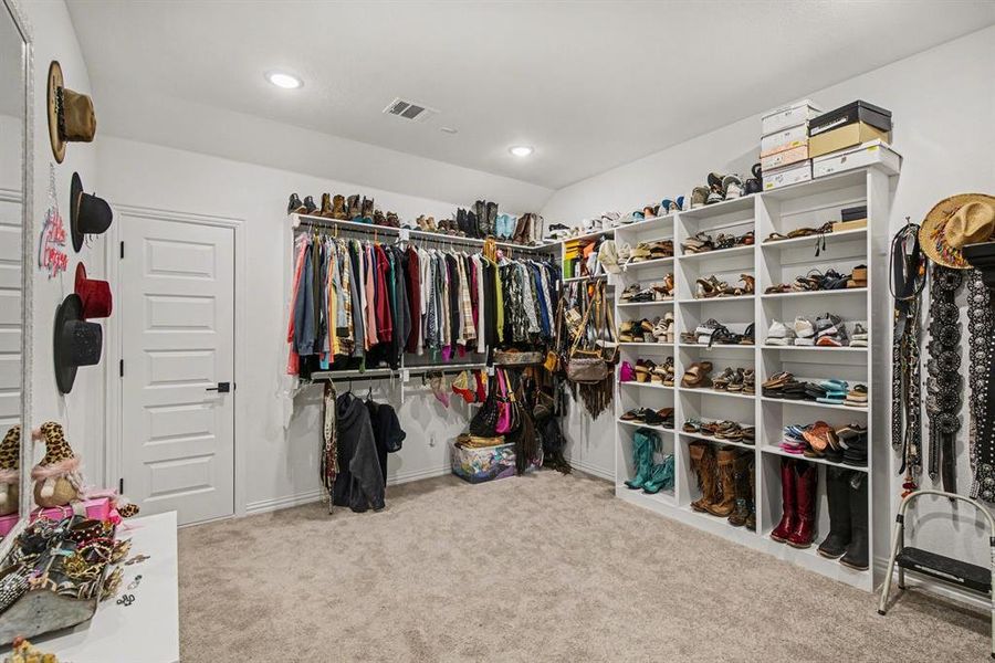 Furnished interior view inside a new home in Silo Mills, Joshua (Image 11).