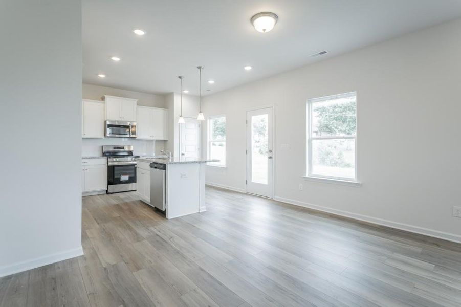 Spacious, unfurnished interior of a new home in Laurel Ridge, Rock Spring (Image 23).