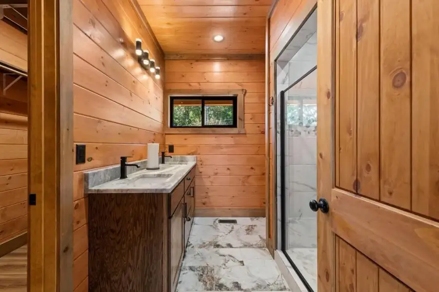 Image 63 of a home in .
