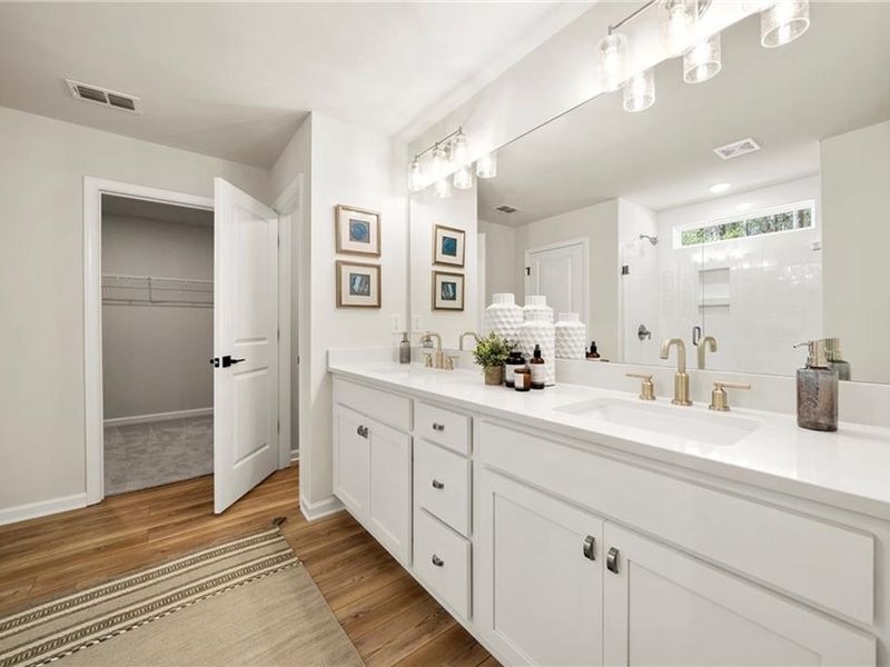 Furnished interior view inside a new home in Riverwood, Dallas (Image 49).