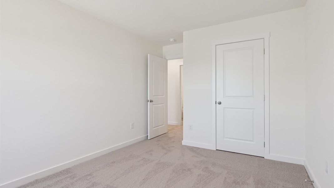 Spacious, unfurnished interior of a new home in Belhaven, Knoxville (Image 19).
