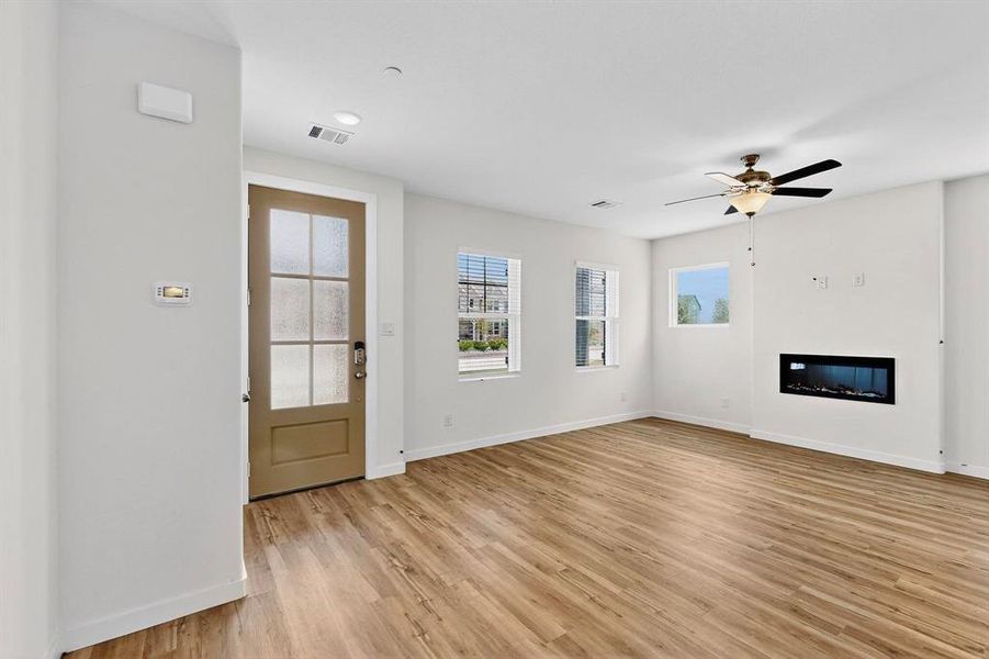 Spacious, unfurnished interior of a new home in Solterra Texas, Mesquite (Image 19).