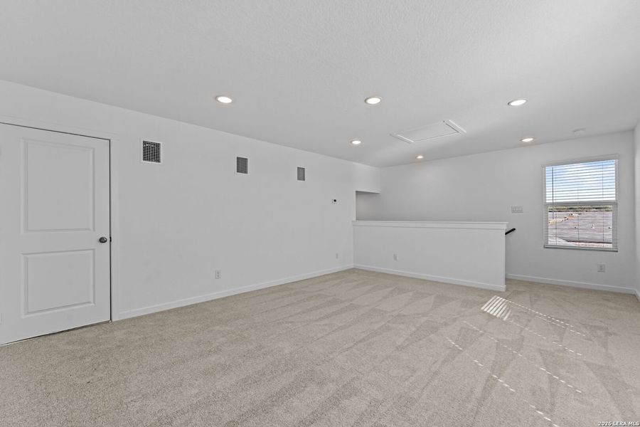 Spacious, unfurnished interior of a new home in Brookmill, San Antonio (Image 17). Spacious, unfurnished interior of a new home in Brookmill, San Antonio (Image 17).