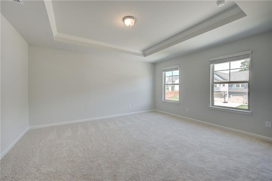 Spacious, unfurnished interior of a new home in Grandview at Millers Mill, Stockbridge (Image 15).