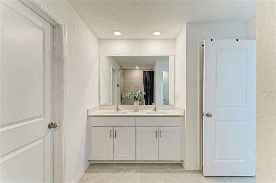 Furnished interior view inside a new home in , Sarasota (Image 49).