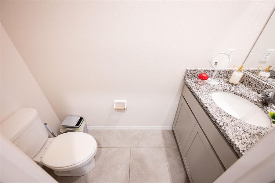 Furnished interior view inside a new home in North Park Isle, Plant City (Image 6).