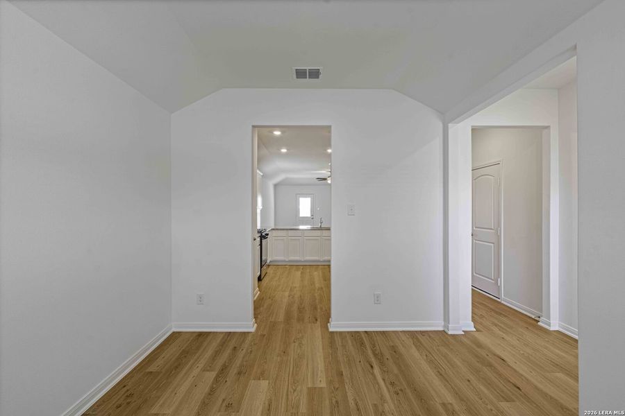 Spacious, unfurnished interior of a new home in , San Antonio (Image 11).