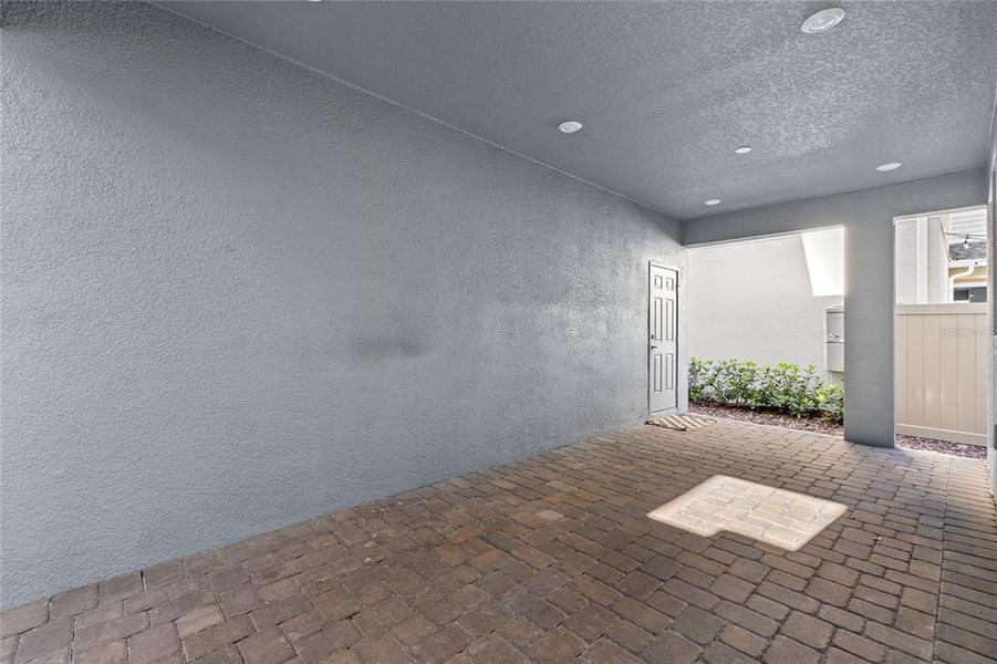 Spacious, unfurnished interior of a new home in Harvest At Ovation 50s, Winter Garden (Image 36).