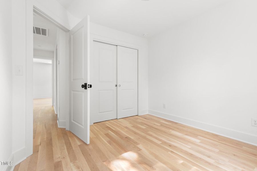 407B-Edward-31 407B-Edward-31