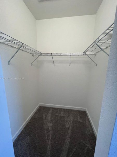 Spacious, unfurnished interior of a new home in , Miami (Image 9).