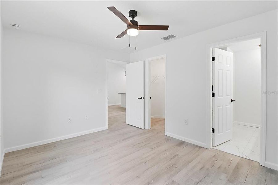 Spacious, unfurnished interior of a new home in , Dunnellon (Image 39).