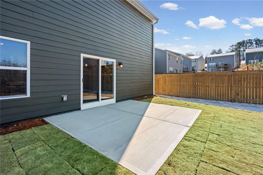 Exterior details and patio area of a home in Crossvine Estates, Braselton (Image 20).