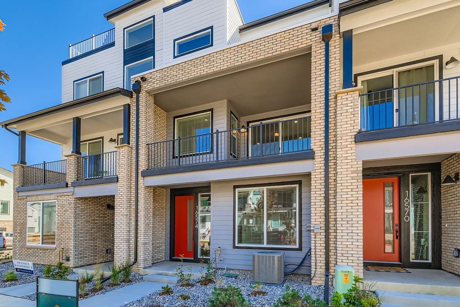 New Home in Broomfield, CO.  - Slide 1