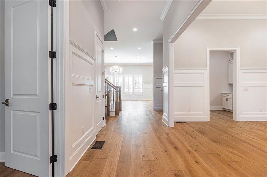 Spacious, unfurnished interior of a new home in , Brookhaven (Image 23).