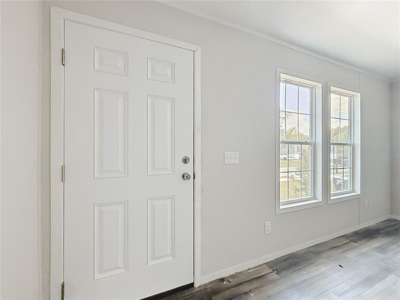 Spacious, unfurnished interior of a new home in , Orlando (Image 15).