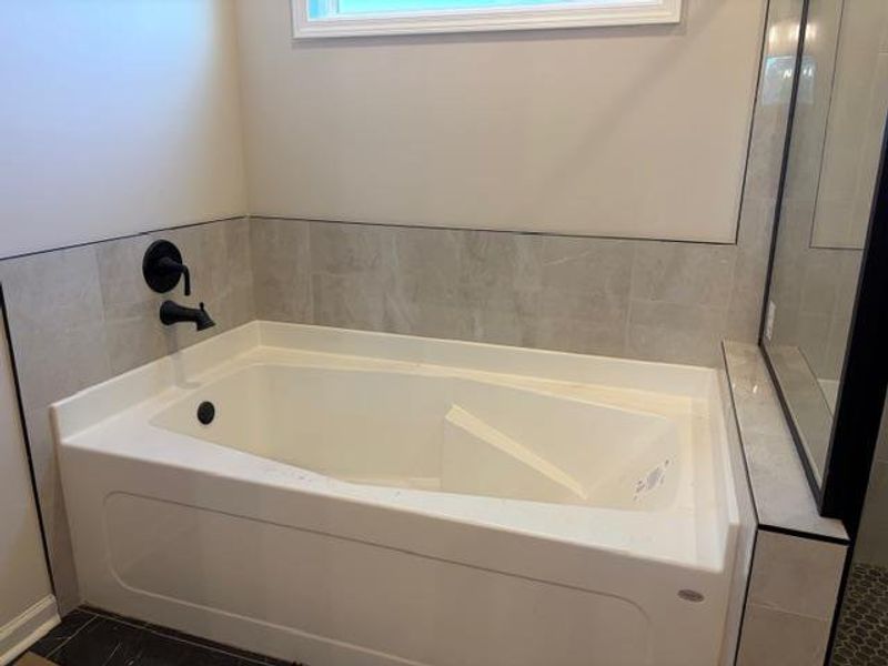 Image 12 of a home in Blackwelder Bluff.