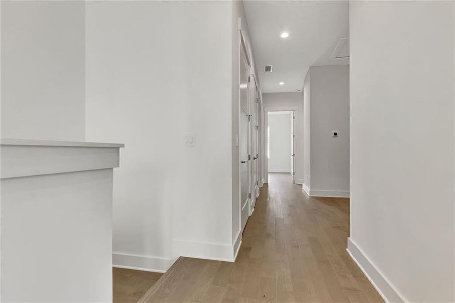 Spacious, unfurnished interior of a new home in Trilith, Fayetteville (Image 24).