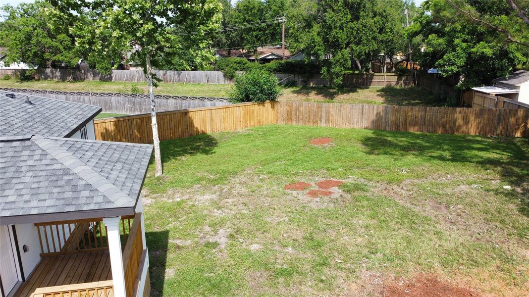 Exterior details and patio area of a home in , Houston (Image 3).