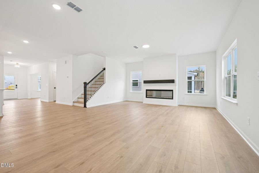 7-web-or-mls-Fetching Pl-S2403-007