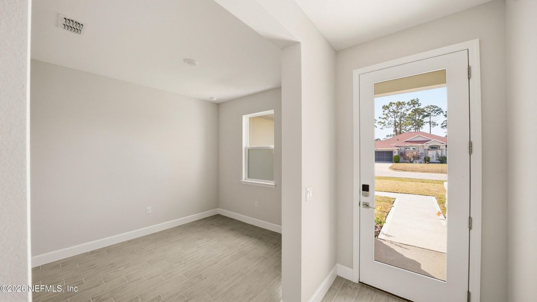 Spacious, unfurnished interior of a new home in , Palm Coast (Image 37).