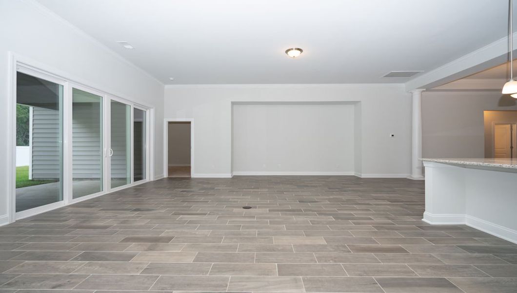 Representative unfurnished interior of a home built from the CUMBERLAND by D.R. Horton in Waterbridge, Myrtle Beach (Image 13).
