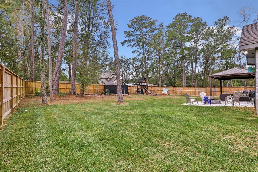 Exterior details and patio area of a home in , Roman Forest (Image 23).