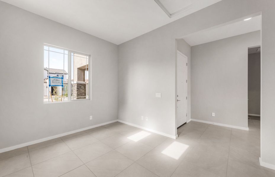Spacious, unfurnished interior of a new home in Legado West, Queen Creek (Image 22).