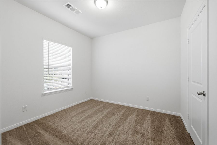 Spacious, unfurnished interior of a new home in Sagebrook, Argyle (Image 24).