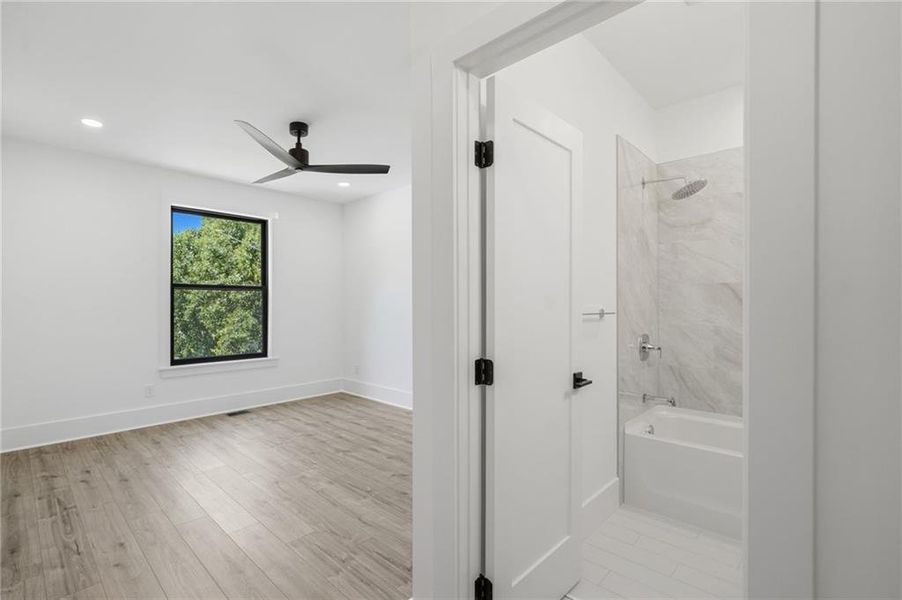 Spacious, unfurnished interior of a new home in , Roswell (Image 51).