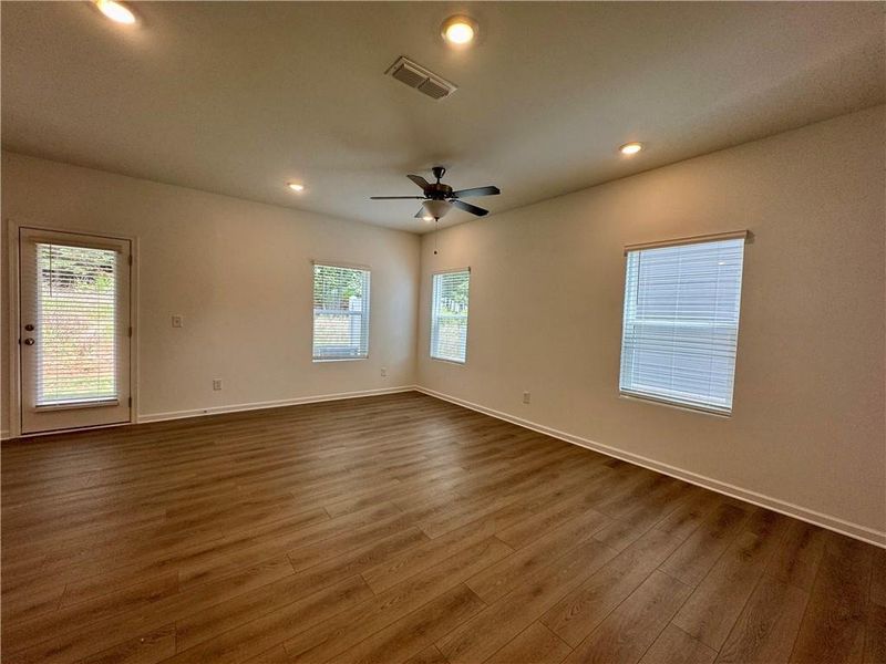 Spacious, unfurnished interior of a new home in Eastlyn Crossing, Flowery Branch (Image 19). Spacious, unfurnished interior of a new home in Eastlyn Crossing, Flowery Branch (Image 19).
