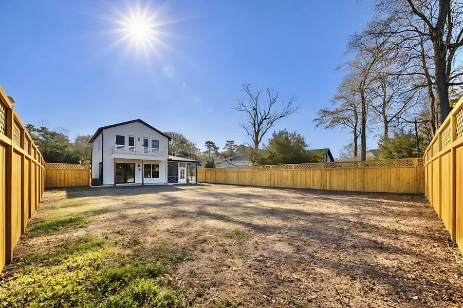 Exterior details and patio area of a home in , North Charleston (Image 3).