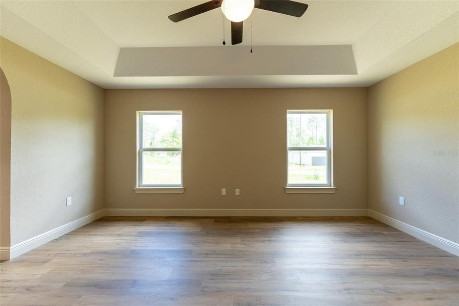 Spacious, unfurnished interior of a new home in , Ocala (Image 43).