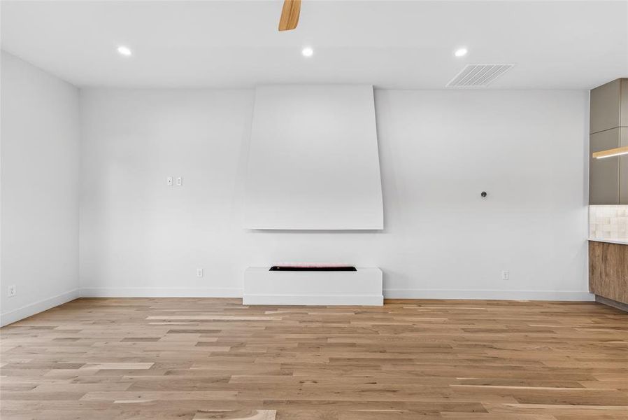 Spacious, unfurnished interior of a new home in , Dallas (Image 23).
