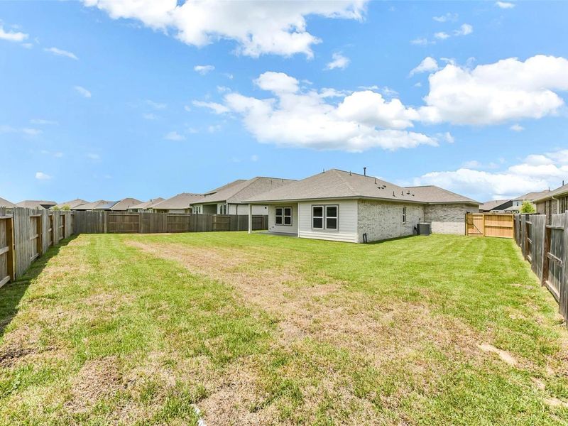Exterior details and patio area of a home in Sierra Vista, Rosharon (Image 21). Exterior details and patio area of a home in Sierra Vista, Rosharon (Image 21).